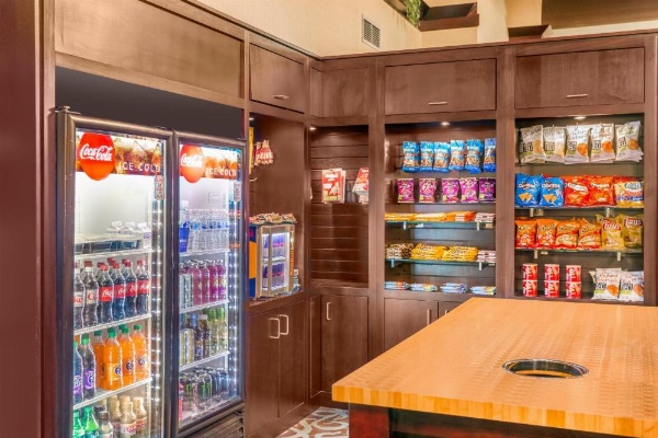 Holiday Inn Chicago North - Gurnee image 16